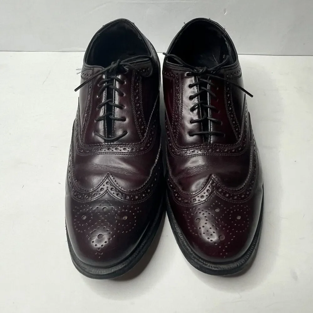 The Florsheim Shoe Burgundy Leather Full Brogue Dress Shoes Mens Size 6.5 D
